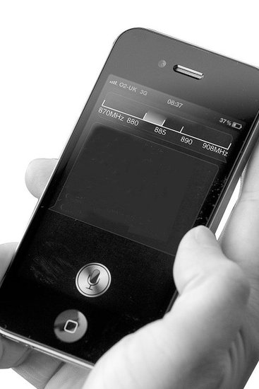 iPhone4S陷信号门：中移动频段疑遭苹果阉割